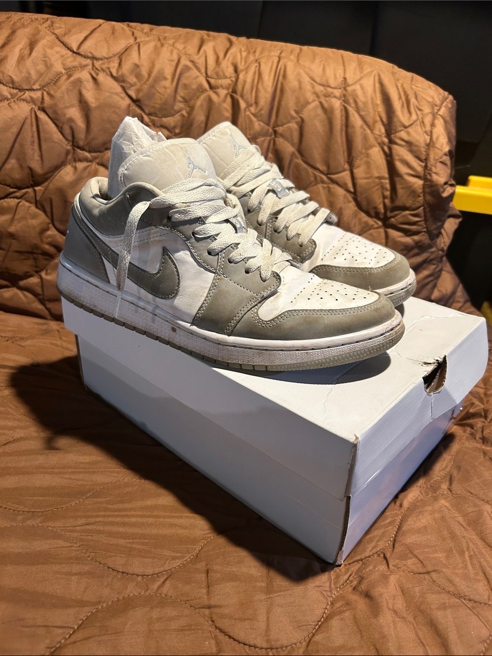 Nike Low-Top Sneakers — White and Light Gray